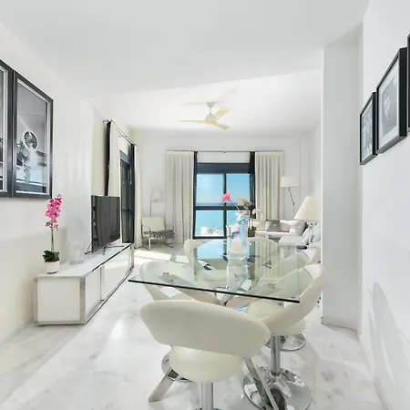 דירה Penthouse Sea View 3bed Cosmo אסטפונה